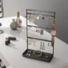Zwart oorbellenrekje Metaltex